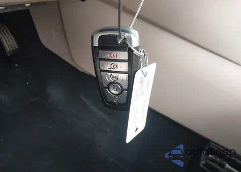 2020 Ford Escape Sel z USA, uszkodzony, nr VIN 1FMCU0H69LUC27092